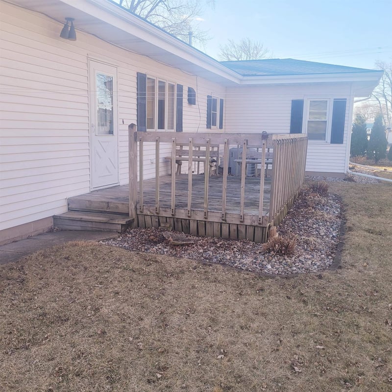 1947 Minnesota St, Oshkosh, WI 54902-7016