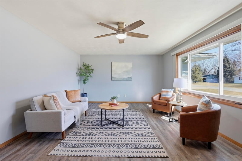 648 Wanda Ave, Neenah, WI 54956