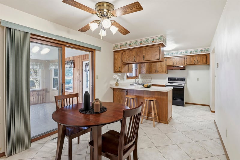 648 Wanda Ave, Neenah, WI 54956