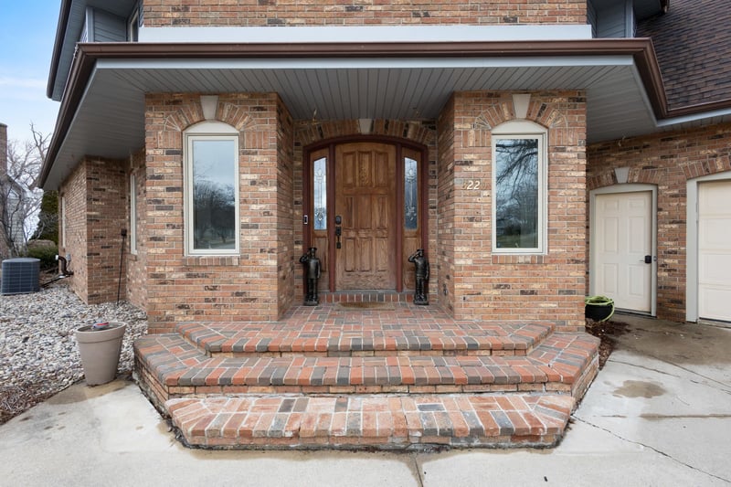 3220 Old Orchard Ln, Oshkosh, WI 54902