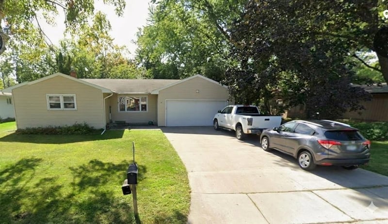 184 Plummer Ct, Neenah, WI 54956