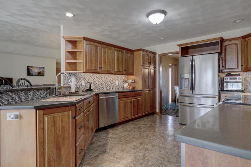 N1768 Terrace Dr, Greenville, WI 54942