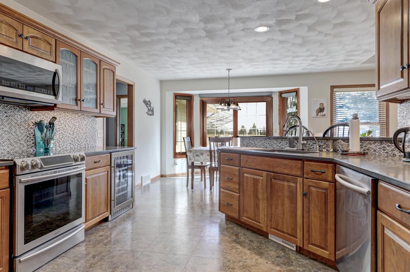 N1768 Terrace Dr, Greenville, WI 54942