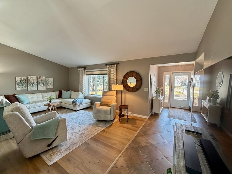 N1340 Westgreen Dr, Greenville, WI 54942