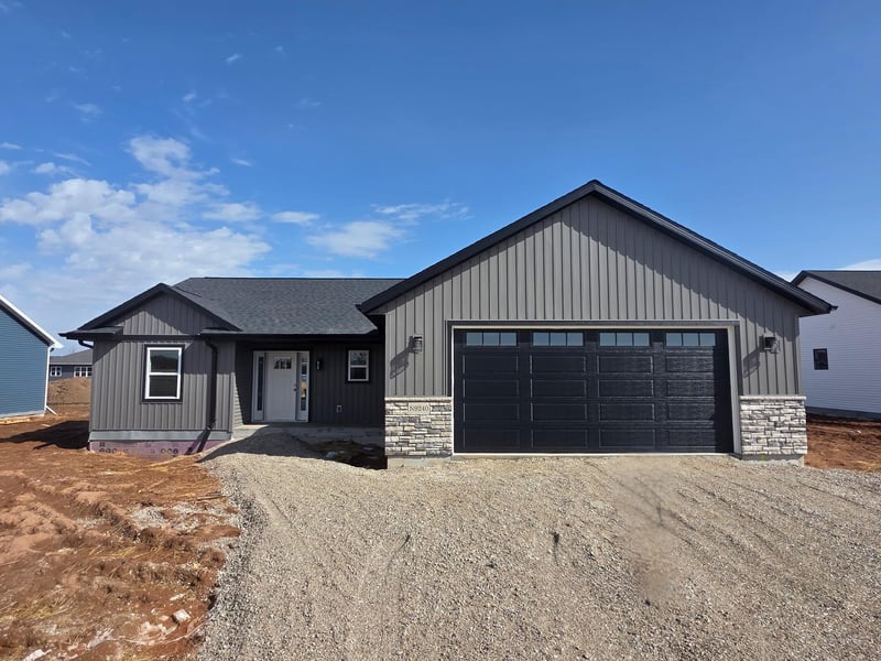 N9240 Homestead Ln, Appleton, WI 54915