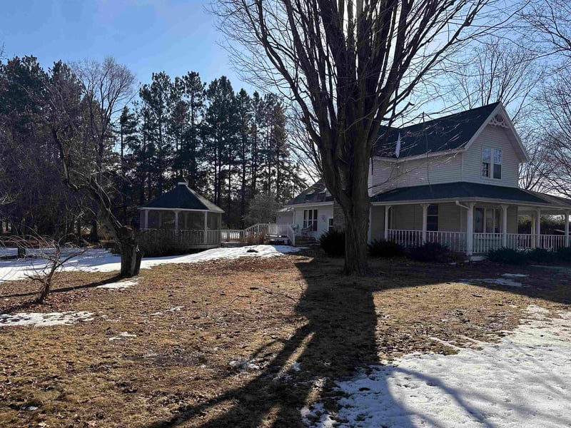 204 Columbia St, Oconto Falls, WI 54154