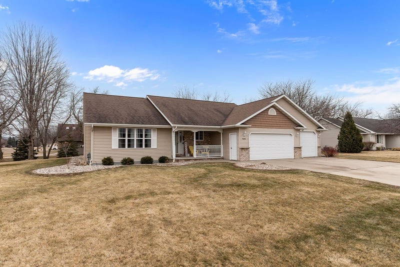 W5231 Natures Way Dr, Sherwood, WI 54169
