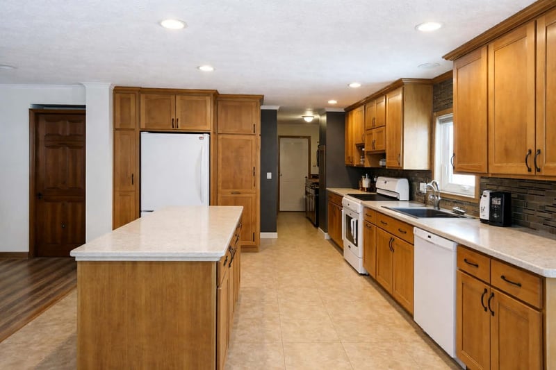 N3543 Willow Rd, Pulaski, WI 54162