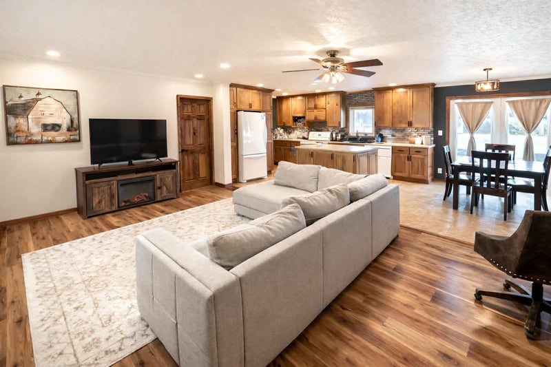 N3543 Willow Rd, Pulaski, WI 54162