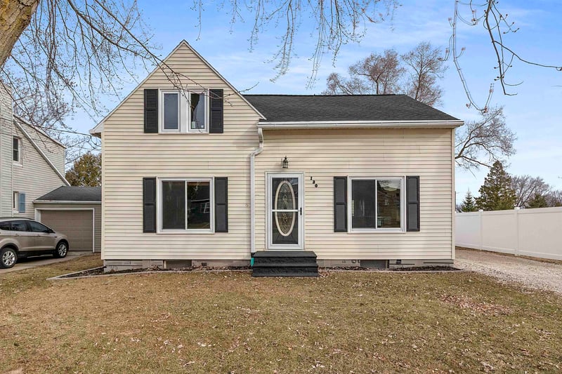 130 Pine St, Denmark, WI 54208
