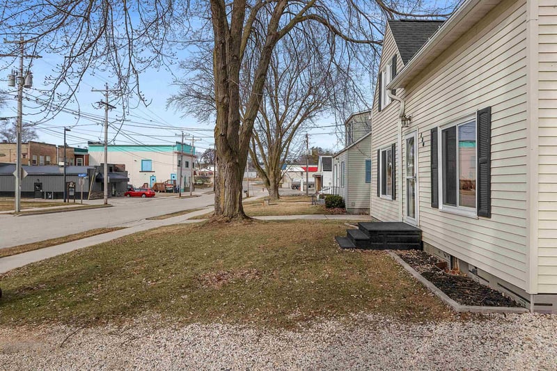 130 Pine St, Denmark, WI 54208