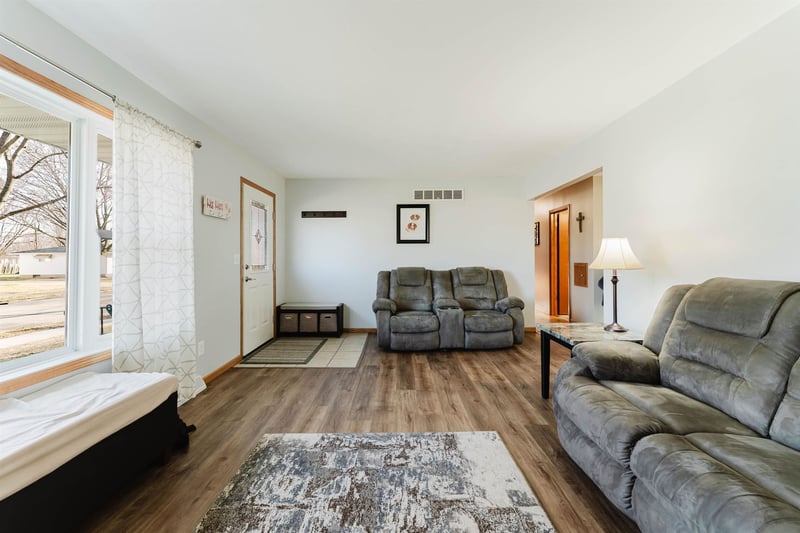 1425 3rd Ave, Oshkosh, WI 54902-5603