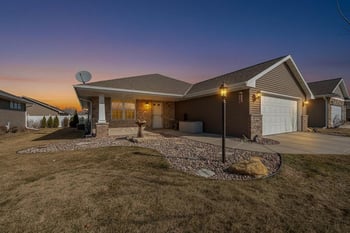 3865 Meunier Ln, Green Bay, WI 54311