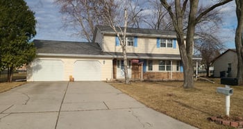 3642 Glenbrooke Ln, Green Bay, WI 54301-1130