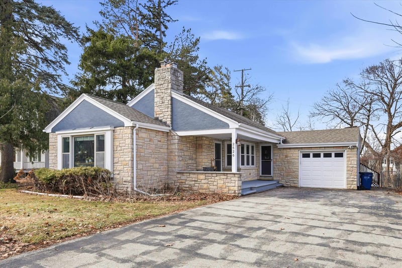 2526 Webster Ave, Green Bay, WI 54301