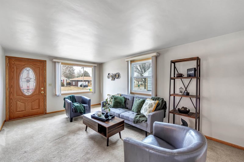 1267 Roscoe St, Green Bay, WI 54304