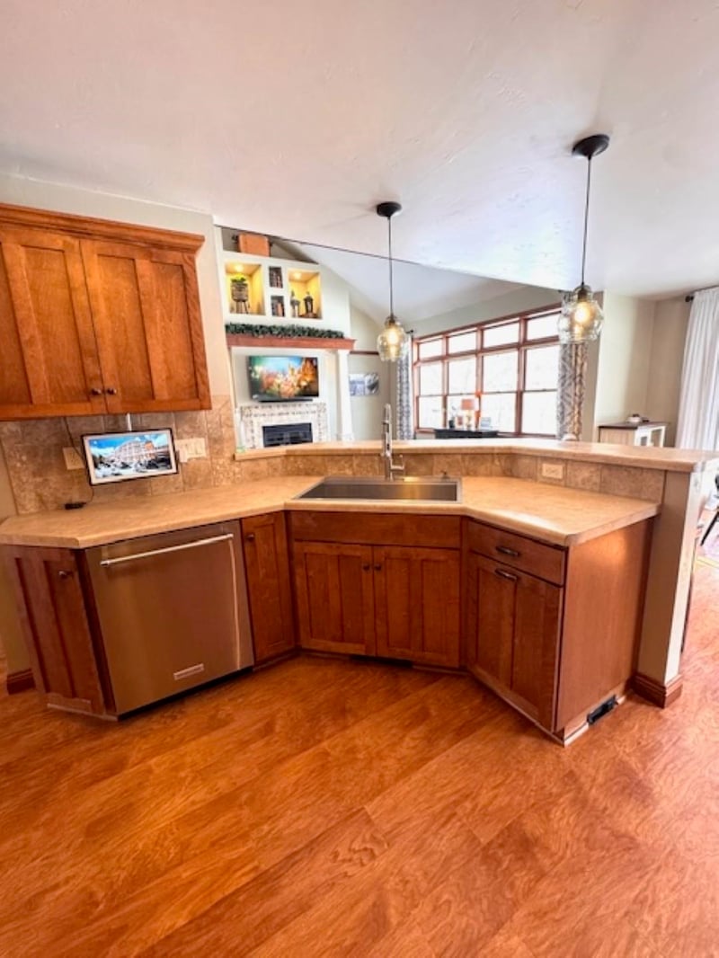 3365 Nelson Rd, Oshkosh, WI 54904