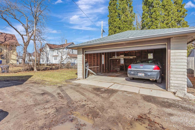 514 Irving Ave, Oshkosh, WI 54901