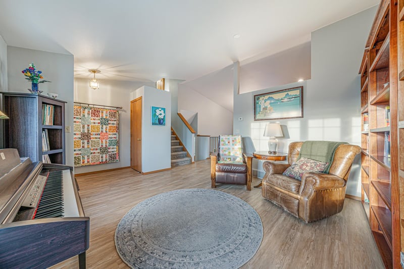 N1337 Fairwinds Dr, Greenville, WI 54942