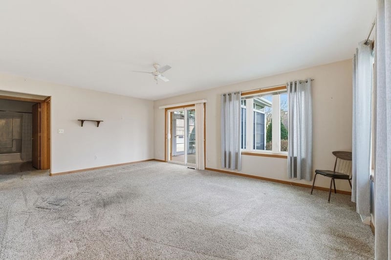 1399 South Park Ave, Oshkosh, WI 54902