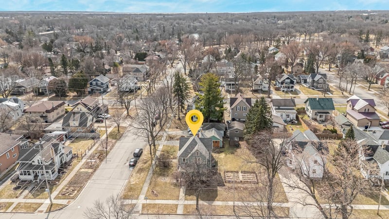 913 5th St, Appleton, WI 54914-5353