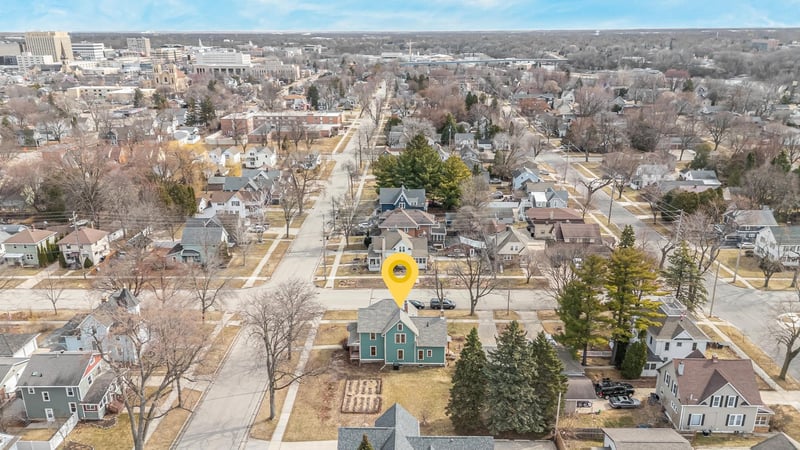 913 5th St, Appleton, WI 54914-5353