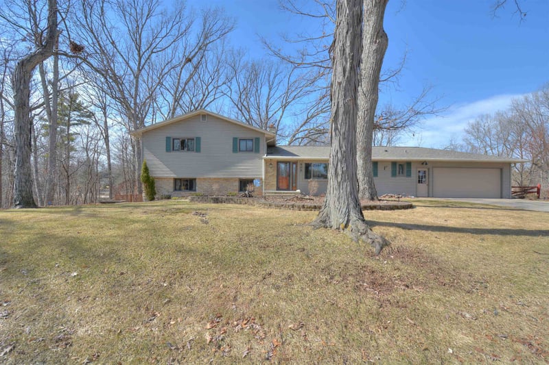 505 Meadow Ln, Kaukauna, WI 54130