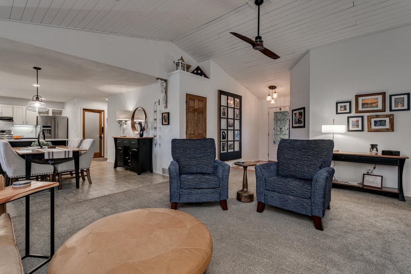 30 Weatherstone Dr, Appleton, WI 54914