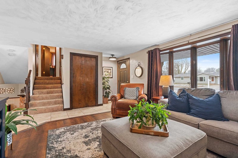 2578 Vicki Ln, Green Bay, WI 54311