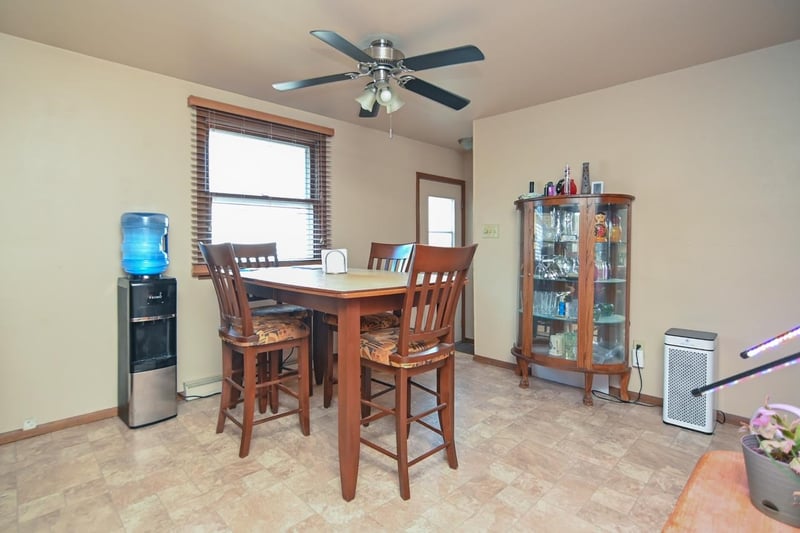 961 Alta St, Green Bay, WI 54313-7053