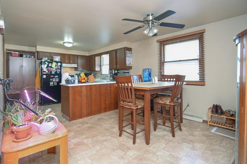 961 Alta St, Green Bay, WI 54313-7053