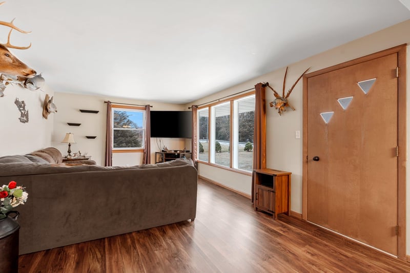 4451 Renier Rd, Green Bay, WI 54311