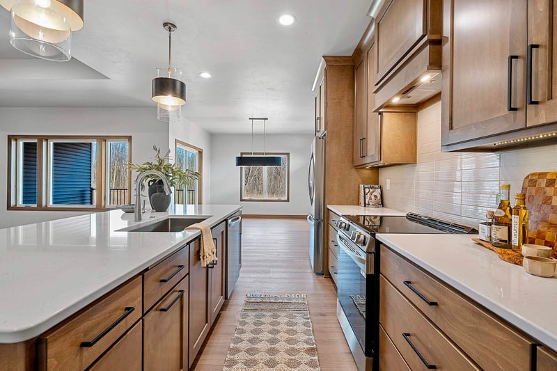 4001 Antwerp Ave, Howard, WI 54313-7518