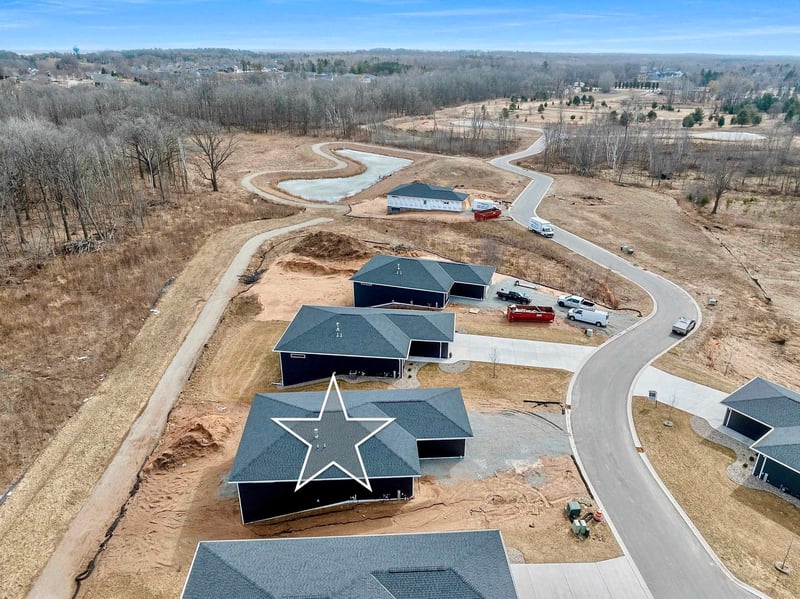 4001 Antwerp Ave, Howard, WI 54313-7518