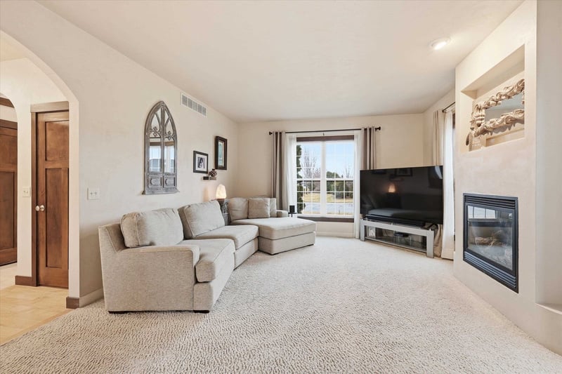 N9185 Jonsch Dr, Appleton, WI 54915