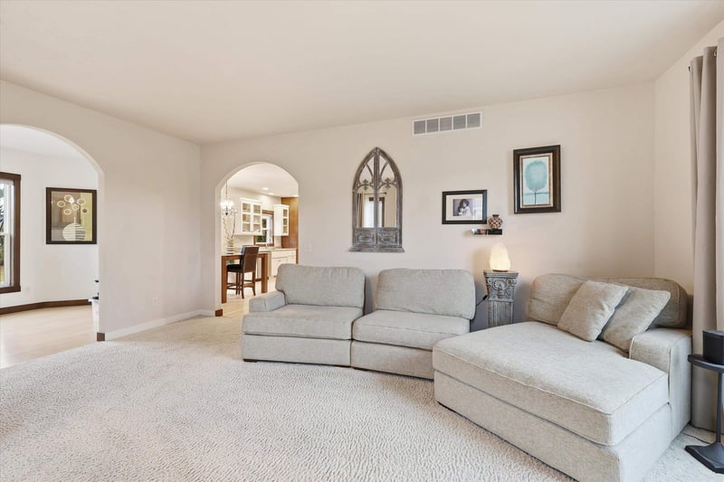 N9185 Jonsch Dr, Appleton, WI 54915