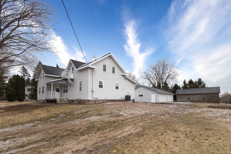 W7549 Spring Rd, Greenville, WI 54942