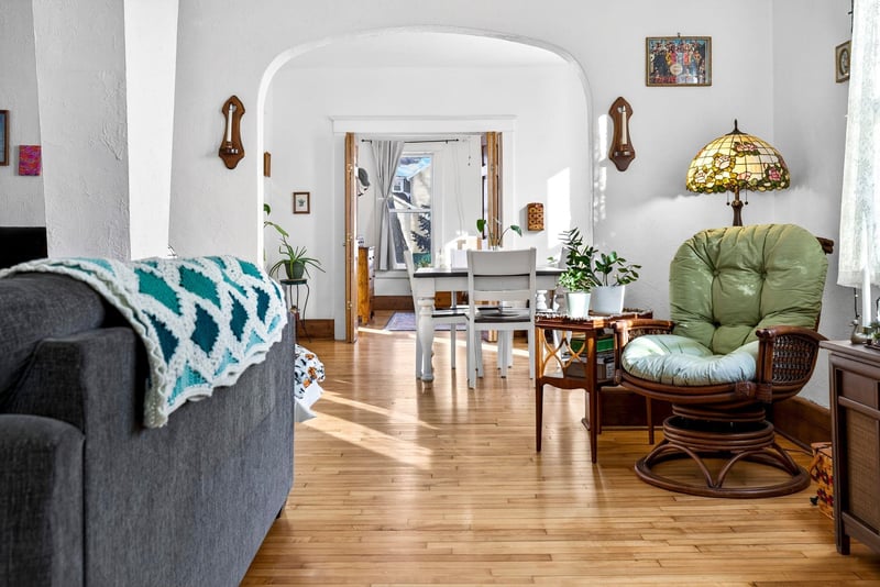 614 6th St, Appleton, WI 54911