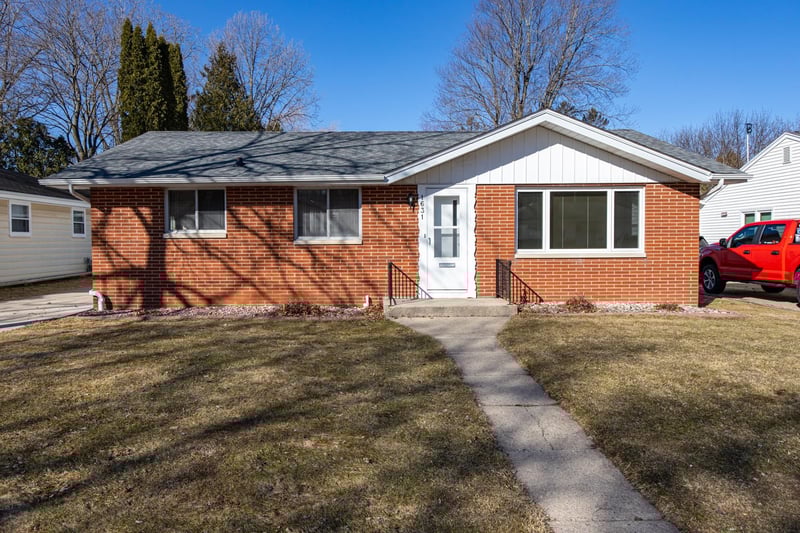 1631 Walden Ave, Appleton, WI 54915-3845