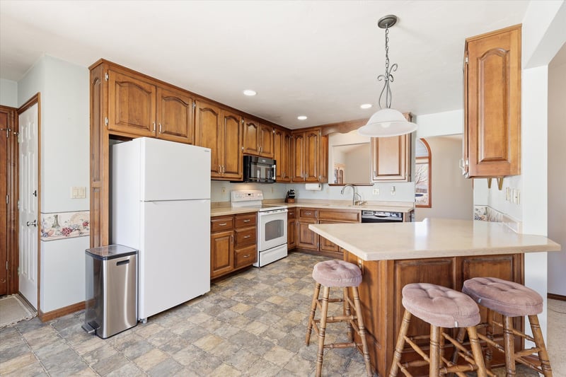 2336 Hopf Ln, De Pere, WI 54115