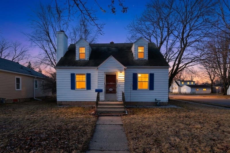 943 Roscoe St, Green Bay, WI 54304