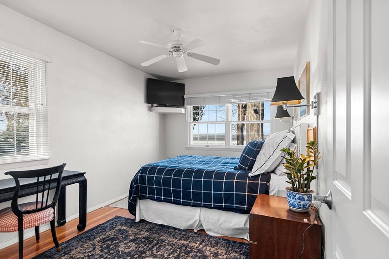 5141 Edgewater Beach Rd, Green Bay, WI 54311-9731