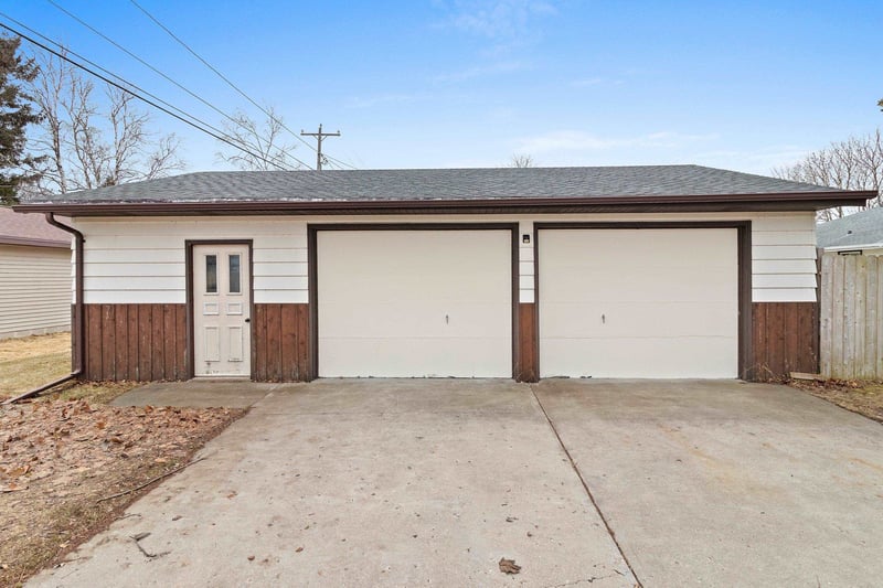 1202 2nd St, Kewaunee, WI 54216