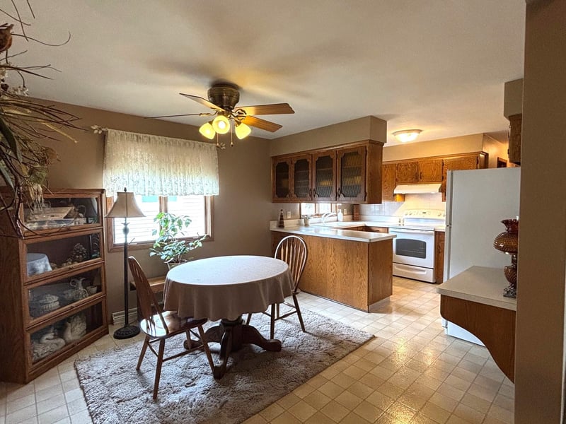 1931 Summit St, Appleton, WI 54914-2614