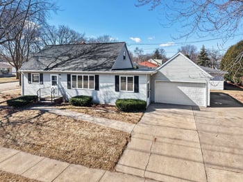 2105 Ballard Rd, Appleton, WI 54911-2403