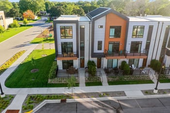 1071 Brookwood Dr, Green Bay, WI 54304