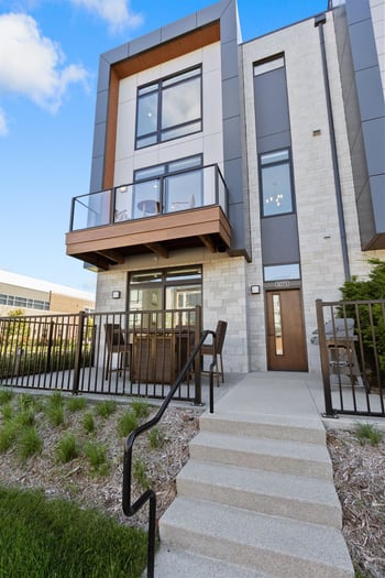 1071 Brookwood Dr, Green Bay, WI 54304