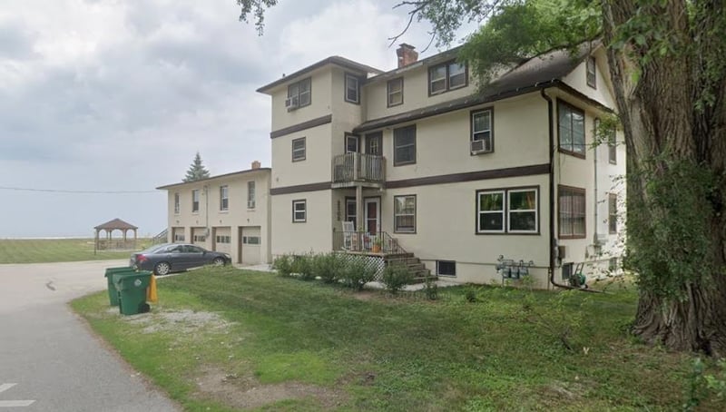 2209 Lakeside Pl, Green Bay, WI 54302