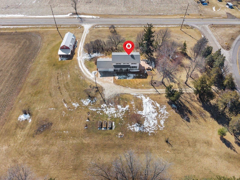 2284 Waukau Rd, Omro, WI 54963