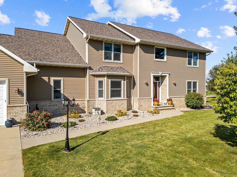 W5071 Cherrywood Ct, Sherwood, WI 54169